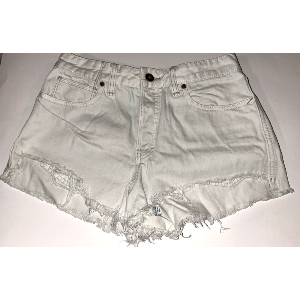 Free People Women's White Cutoff Shorts Button Fly Denim Size 6/8- J8